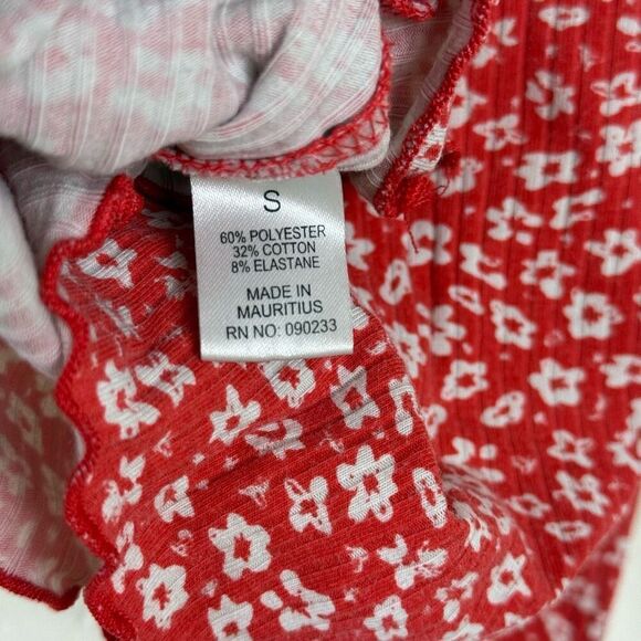 Pacsun Fitted Red and White Floral Crop Tank Top Size S - Picture 4 of 5